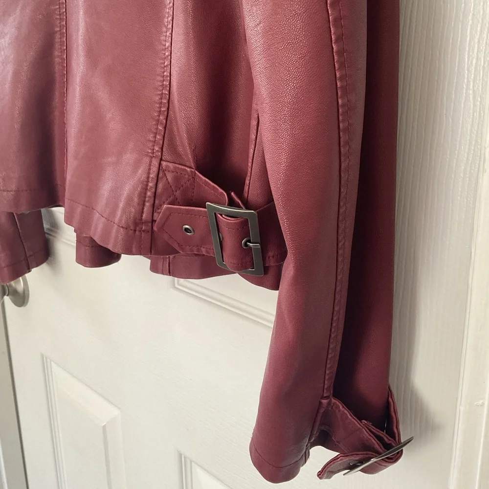 Max Studio Burgundy Moto Jacket Faux Leather Size M Womens